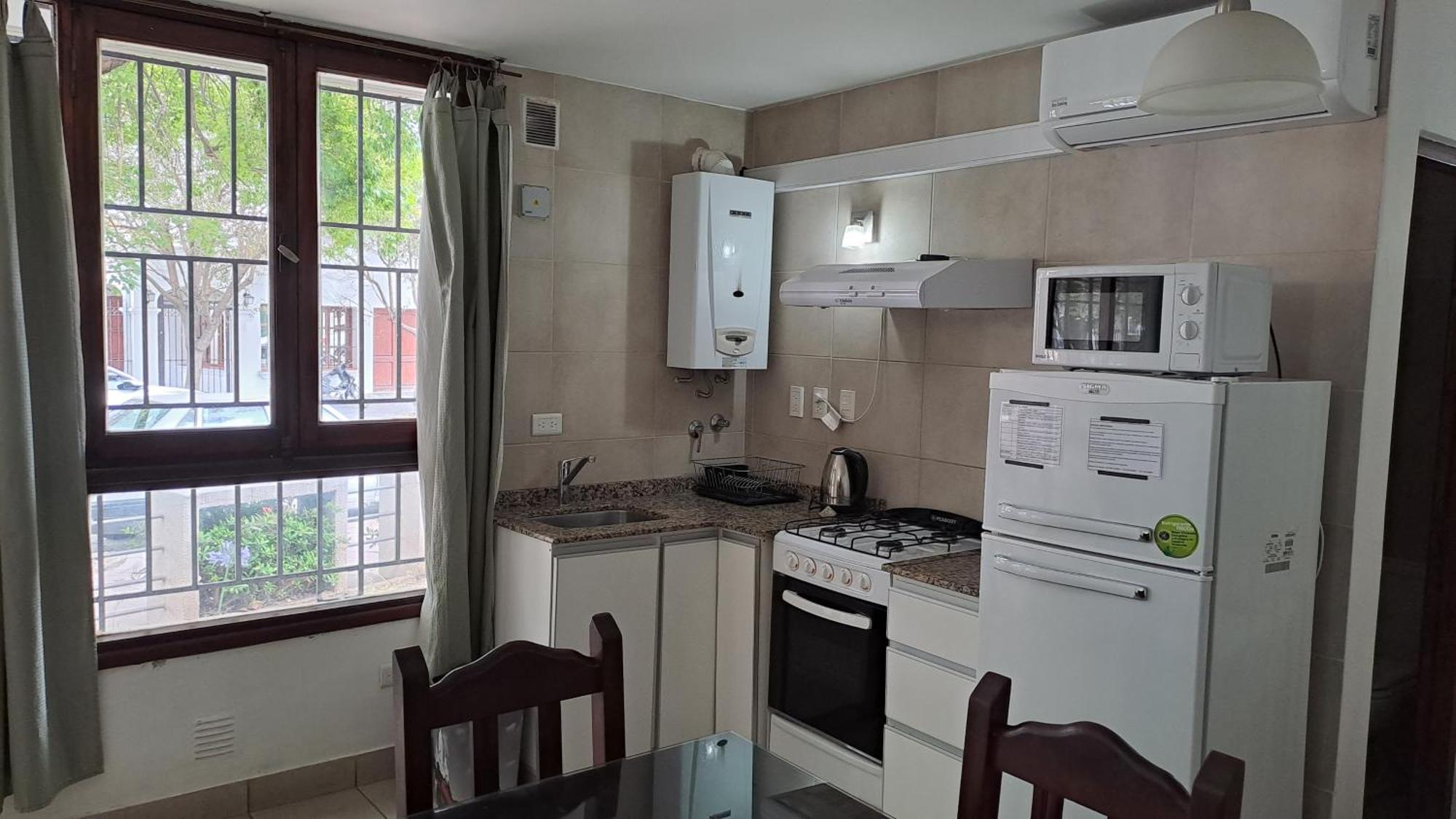 Apartamento Departamentos Av. Uruguay - *