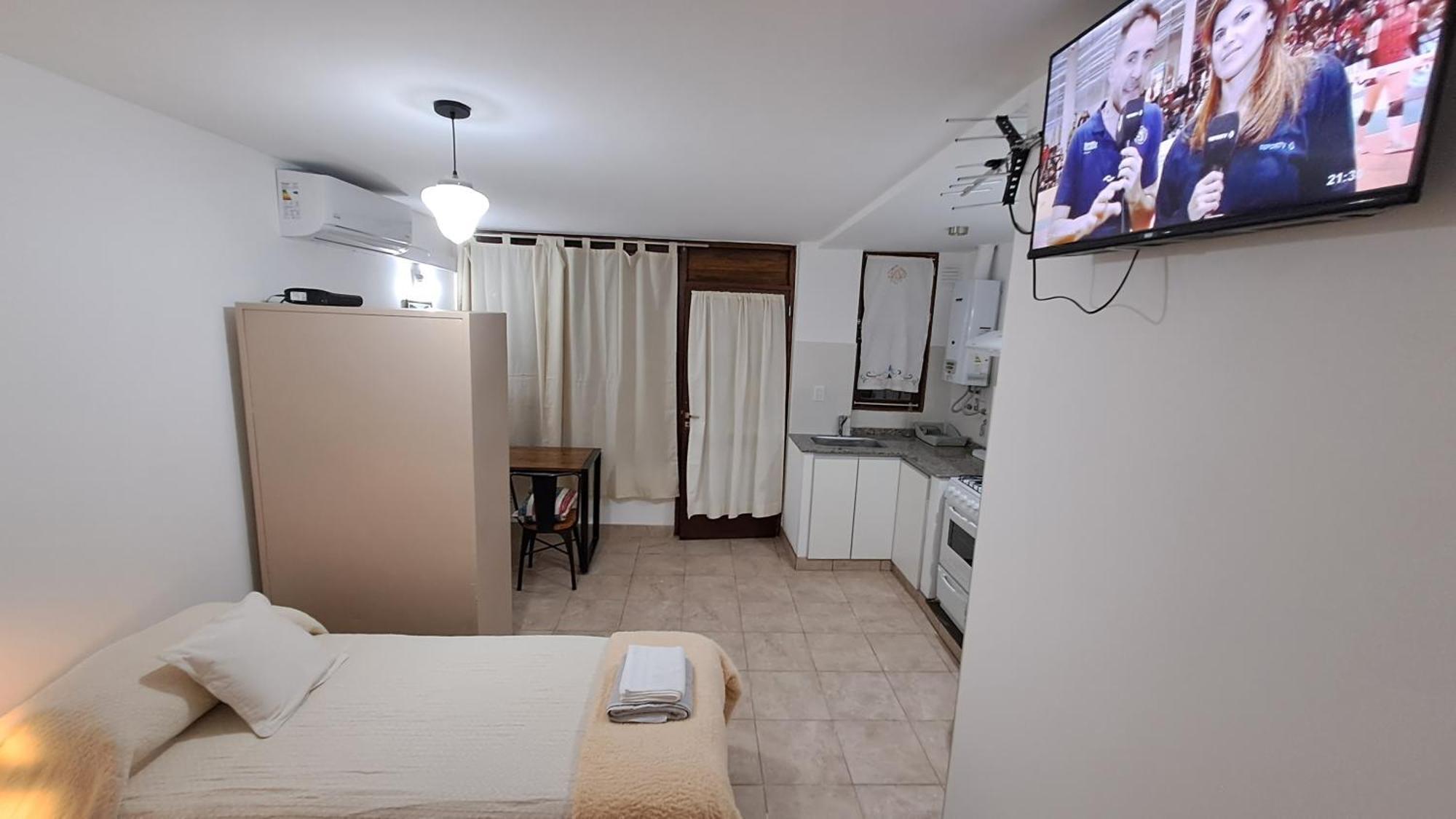 Departamentos Av. Uruguay - Apartamento *